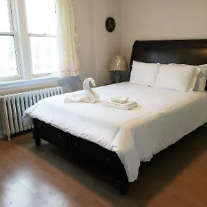 Cozy Private Rm Heart Of North York Free Parking Full Kitchen Close To Downtown Canadá